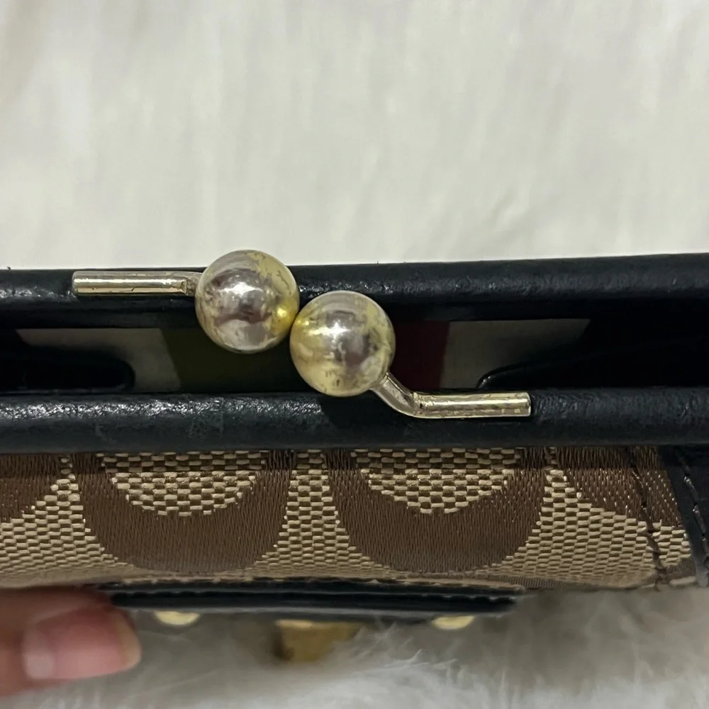 Coach vintage 65th anniversary wallet. - Picture 9 of 9